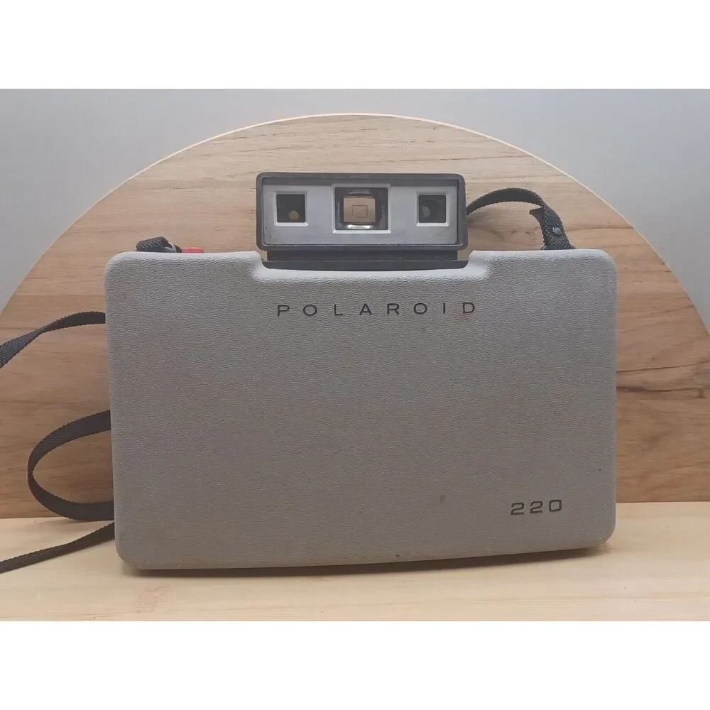 Vintage 1967 Polaroid Land Camera 220 Packfilm Camera